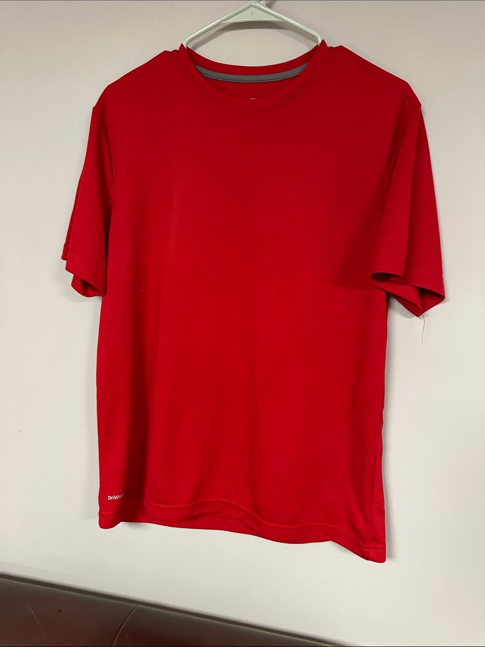 Athletic Works Men's  Dry  Works Stretchy Shirt Red  Size M 38-40